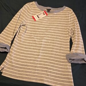 NWT Nautica long sleeve top, size medium